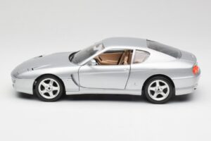Ferrari 456 GT Сребрист Bburago 1:18 3036-M2 Метал — снимка 4 от 8