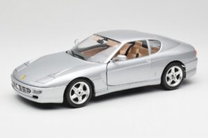 Ferrari 456 GT Сребрист Bburago 1:18 3036-M2 Метал