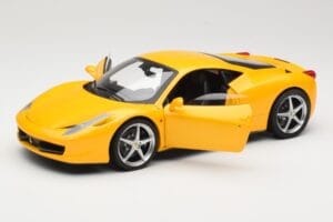 Ferrari 458 Italia Жълт Hot Wheels 1:18 P9894 Метал — снимка 2 от 8