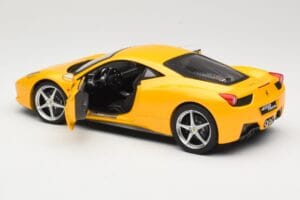 Ferrari 458 Italia Жълт Hot Wheels 1:18 P9894 Метал — снимка 5 от 8
