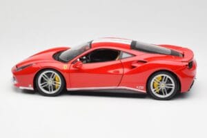 Ferrari 488 GTB Червен Bburago 1:18 18-76102 Метал — снимка 4 от 8