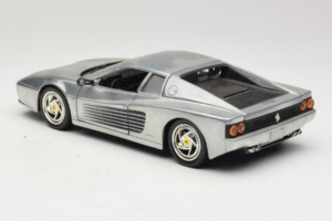 Ferrari 512M Chrome Silver Hot Wheels 1:18 25739 Метал — снимка 7 от 8