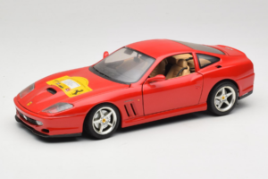 Ferrari 550 Maranello 22 Jahre Ferrari Model Club Червен Bburago 1:18 3064-P2 Метал