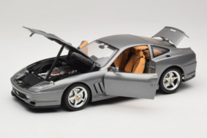 Ferrari 550 Maranello 25 Jahre Ferrari Model Club Сребрист 2-ра Версия Bburago 1:18 3064-S1 Метал — снимка 2 от 8