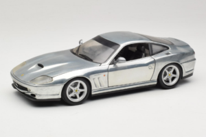 Ferrari 550 Maranello Chrome Silver Hot Wheels 1:18 25740 Метал