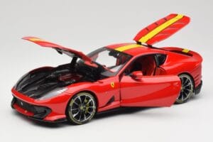 Ferrari 812 Competizione Rosso Corsa С Жълти Ивици Bburago 1:18 18-16915 Метал — снимка 2 от 8