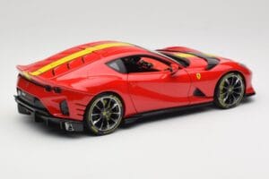 Ferrari 812 Competizione Rosso Corsa С Жълти Ивици Bburago 1:18 18-16915 Метал — снимка 3 от 8