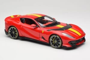 Ferrari 812 Competizione Rosso Corsa С Жълти Ивици Bburago 1:18 18-16915 Метал — снимка 6 от 8