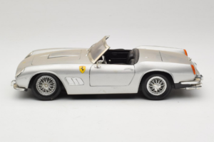 Ferrari California Кабриолет Сребрист Tonka 1:18 01109-S1 Метал — снимка 4 от 8