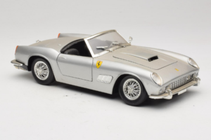Ferrari California Кабриолет Сребрист Tonka 1:18 01109-S1 Метал — снимка 6 от 8