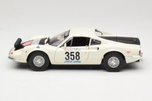 Ferrari Dino 246 GT Бял Anson 1:18 3580 Метал — снимка 4 от 8