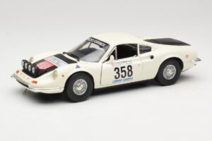 Ferrari Dino 246 GT Бял Anson 1:18 3580 Метал