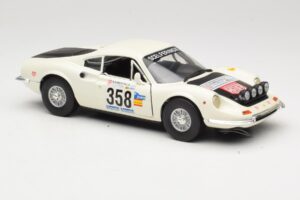 Ferrari Dino 246 GT Бял Anson 1:18 3580 Метал — снимка 6 от 8