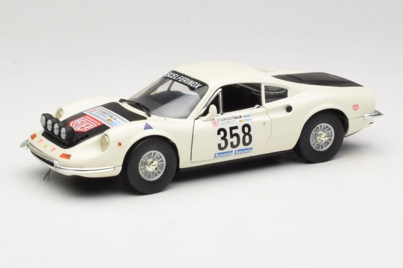Ferrari Dino 246 GT Бял Anson 1:18 3580 Метал