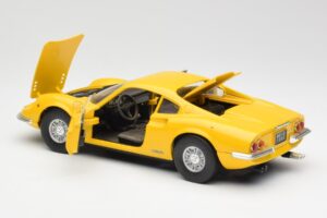 Ferrari Dino 246 GT Жълт Anson 1:18 30301W Метал — снимка 5 от 8