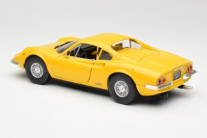 Ferrari Dino 246 GT Жълт Anson 1:18 30301W Метал — снимка 7 от 8
