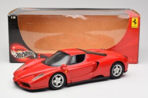 Ferrari Enzo Червен Hot Wheels 1:18 56293 Метал — снимка 8 от 8