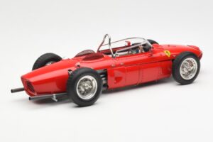 Ferrari Dino 156 Sharknose F1 1961 CMC 1:18 M-078 Метал — снимка 2 от 6
