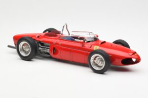 Ferrari Dino 156 Sharknose F1 1961 CMC 1:18 M-078 Метал — снимка 4 от 6