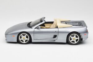 Ferrari F355 Spider Сребрист Hot Wheels 1:18 23907-M1 Метал — снимка 4 от 8