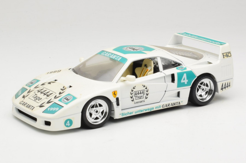 Ferrari F40 4444 Tage Garanta #4 Бял Bburago 1:18 3332-W5 Метал