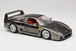 Ferrari F40 Chrome Black Bburago 1:18 3401-B1 Метал — снимка 6 от 8