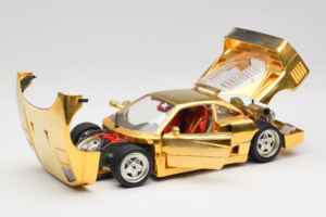 Ferrari F40 Chrome Gold Limited Edition 250 pcs Bburago 1:18 3332-G1 Метал — снимка 2 от 8