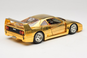 Ferrari F40 Chrome Gold Limited Edition 250 pcs Bburago 1:18 3332-G1 Метал — снимка 3 от 8