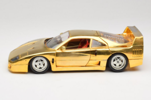 Ferrari F40 Chrome Gold Limited Edition 250 pcs Bburago 1:18 3332-G1 Метал — снимка 4 от 8
