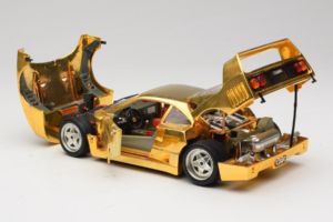 Ferrari F40 Chrome Gold Limited Edition 250 pcs Bburago 1:18 3332-G1 Метал — снимка 5 от 8