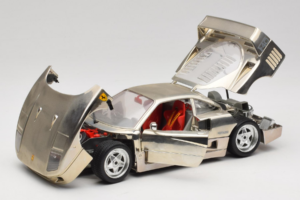 Ferrari F40 Chrome Silver Bburago 1:18 3401 Метал — снимка 2 от 8