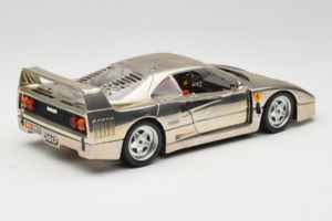Ferrari F40 Chrome Silver Bburago 1:18 3401 Метал — снимка 3 от 8