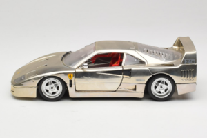 Ferrari F40 Chrome Silver Bburago 1:18 3401 Метал — снимка 4 от 8