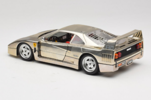 Ferrari F40 Chrome Silver Bburago 1:18 3401 Метал — снимка 7 от 8