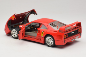 Ferrari F40 Club Deutschland Червен Bburago 1:18 3032-L3 Метал — снимка 5 от 8