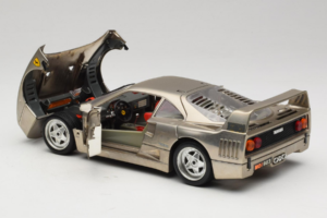 Ferrari F40 Dark Chrome Silver Kroymans Лимитирано Издание Bburago 1:18 3032-C2 Метал — снимка 5 от 8