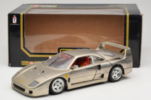 Ferrari F40 Dark Chrome Silver Kroymans Лимитирано Издание Bburago 1:18 3032-C2 Метал — снимка 8 от 8