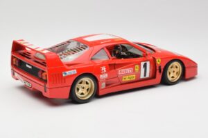 Ferrari F40 Evoluzione Bburago 1:18 3042 Метал — снимка 3 от 8