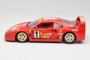 Ferrari F40 Evoluzione Bburago 1:18 3042 Метал — снимка 4 от 8