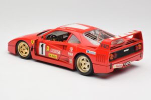 Ferrari F40 Evoluzione Bburago 1:18 3042 Метал — снимка 7 от 8