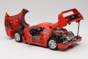 Ferrari F40 Evoluzione FC Nürnberg Special Edition Червен Bburago 1:18 3042-FCN Метал — снимка 5 от 8
