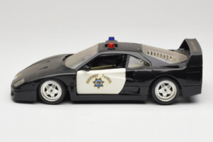 Ferrari F40 Highway Patrol Черен Бял Bburago 1:18 3022-H1 Метал — снимка 4 от 8
