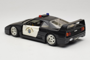 Ferrari F40 Highway Patrol Черен Бял Bburago 1:18 3022-H1 Метал — снимка 7 от 8