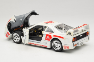 Ferrari F40 Kart-o-Mania Бял Bburago 1:18 3332-W3 Метал — снимка 5 от 8