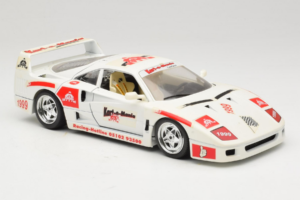 Ferrari F40 Kart-o-Mania Бял Bburago 1:18 3332-W3 Метал — снимка 6 от 8