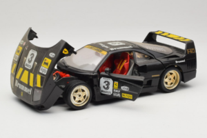 Ferrari F40 Magneti Marelli #3 Черен Bburago 1:18 3022-B1 Метал — снимка 2 от 8