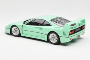 Ferrari F40 Ментово Зелено Kyosho 1:18 08416MG Метал — снимка 9 от 10