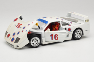 Ferrari F40 #16 Borsenmodells Бял Limited Edition 333 pcs 1987 Bburago 1:18 3332-W1 Метал — снимка 2 от 8