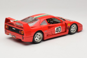 Ferrari F40 #40 Червен с Италиански Флаг Bburago 1:18 3032-P1 Метал — снимка 3 от 8