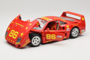 Ferrari F40 LM #86 Ch. Pozzi IMSA 24 Hours of Le Mans 1985 Червен Bburago 1:18 3332-P6 Метал — снимка 2 от 8